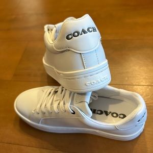 COACH Lowline Low Top Sneaker Size 6 (fits like a 6.5)
